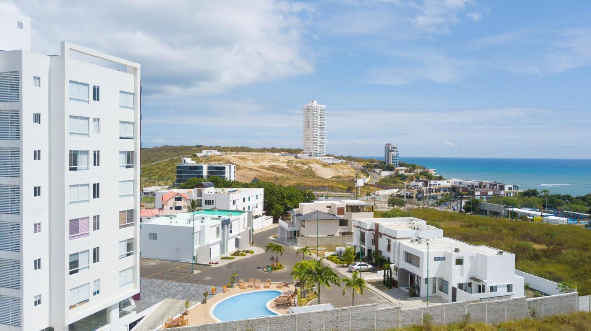 Urbanizacion Privada, Seguridad Y Confort Манта Екстер'єр фото